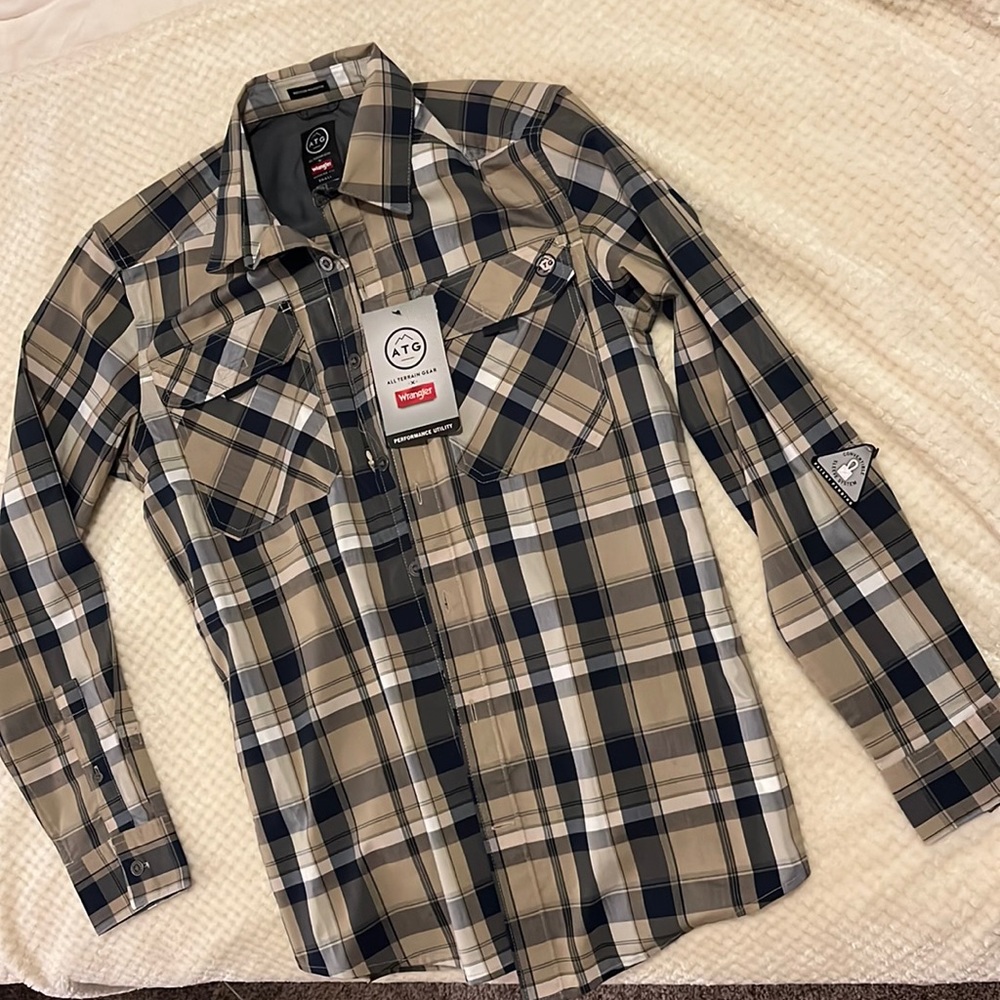 Wrangler ATG All Terrain Gear Performance Utility Checkered Button Down